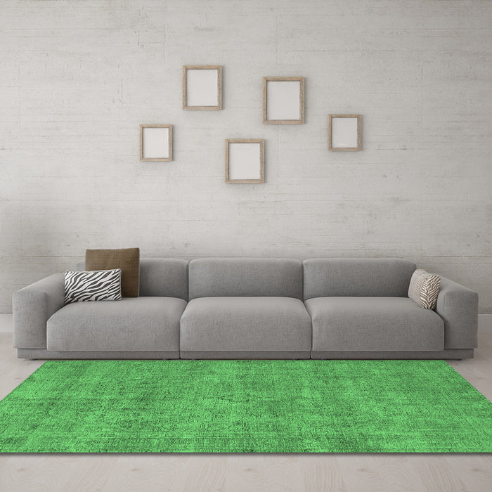 Machine Washable Oriental Emerald Green Industrial Area Rugs in a Living Room,, wshurb1730emgrn