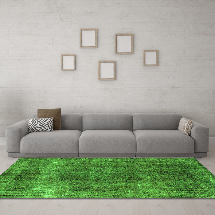 Machine Washable Oriental Green Industrial Area Rugs in a Living Room,, wshurb1733grn