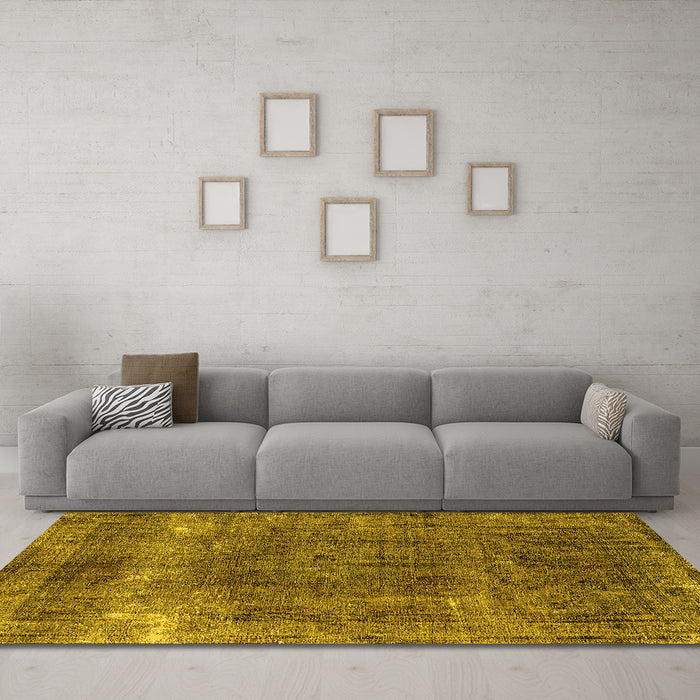 Machine Washable Oriental Yellow Industrial Rug in a Living Room, wshurb1733yw