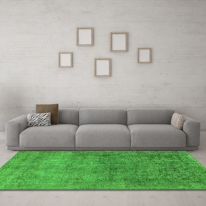 Machine Washable Oriental Green Industrial Area Rugs in a Living Room,, wshurb1734grn