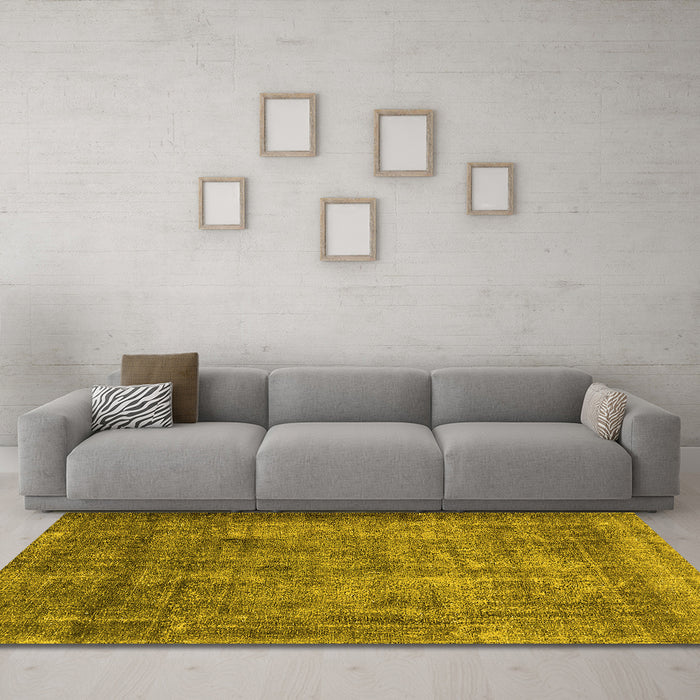 Machine Washable Oriental Yellow Industrial Rug in a Living Room, wshurb1735yw