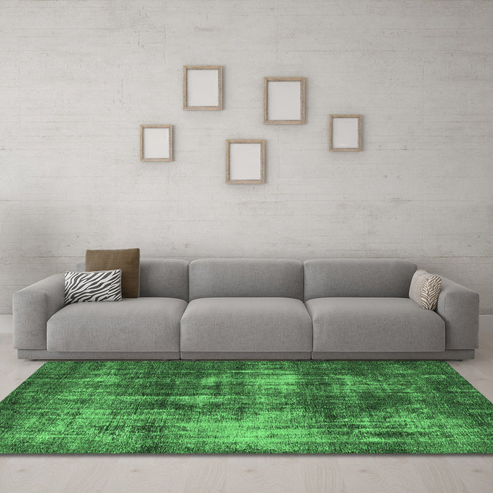 Machine Washable Oriental Emerald Green Industrial Area Rugs in a Living Room,, wshurb1736emgrn