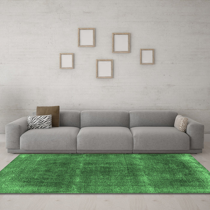 Machine Washable Oriental Emerald Green Industrial Area Rugs in a Living Room,, wshurb1738emgrn