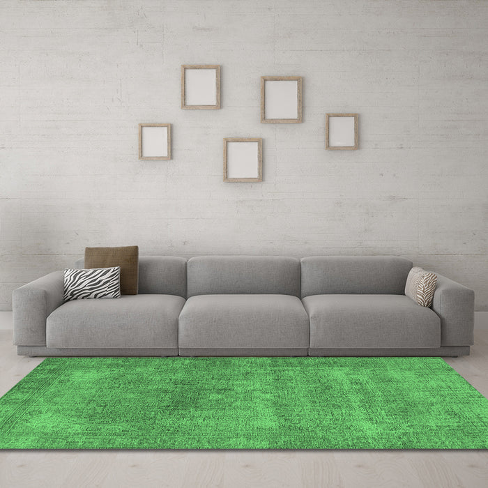 Machine Washable Oriental Emerald Green Industrial Area Rugs in a Living Room,, wshurb1739emgrn