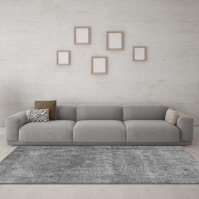 Machine Washable Oriental Gray Industrial Rug in a Living Room,, wshurb1739gry