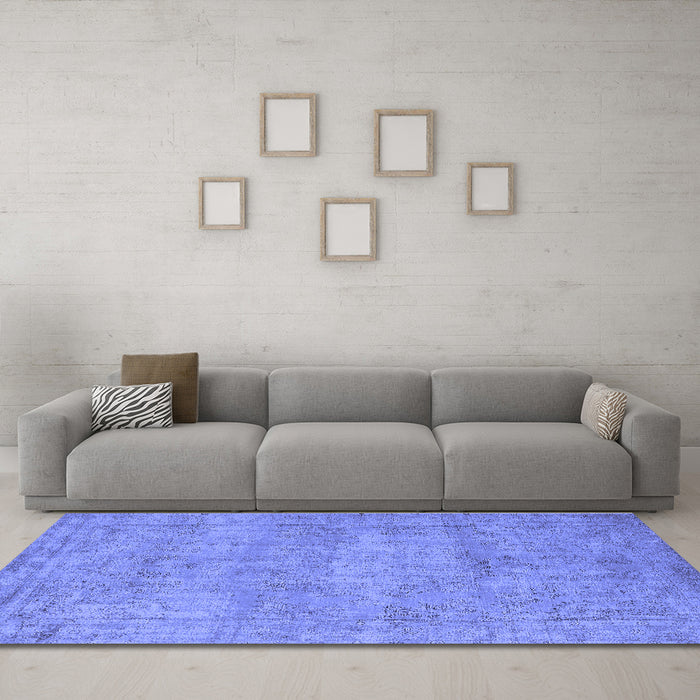 Machine Washable Oriental Blue Industrial Rug in a Living Room, wshurb1740blu