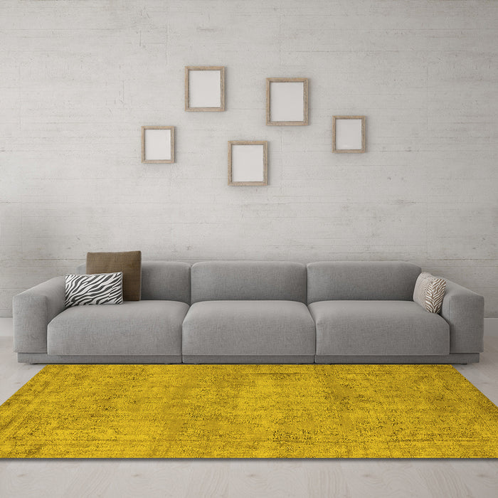 Machine Washable Oriental Yellow Industrial Rug in a Living Room, wshurb1740yw