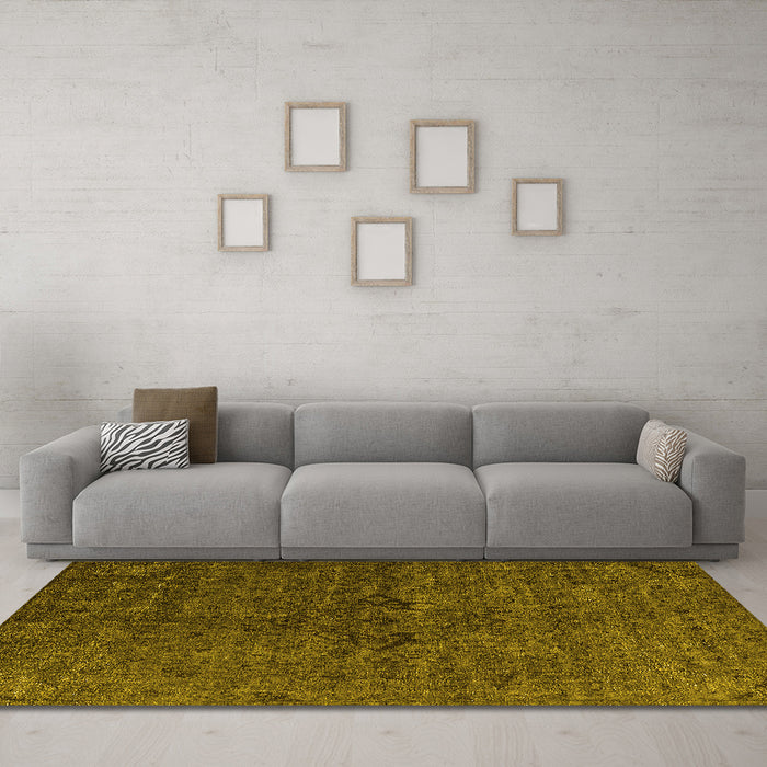 Machine Washable Oriental Yellow Industrial Rug in a Living Room, wshurb1742yw