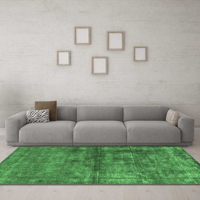 Machine Washable Oriental Emerald Green Industrial Area Rugs in a Living Room,, wshurb1743emgrn