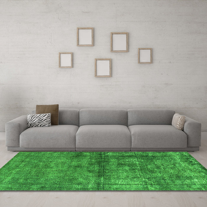 Machine Washable Oriental Green Industrial Area Rugs in a Living Room,, wshurb1743grn