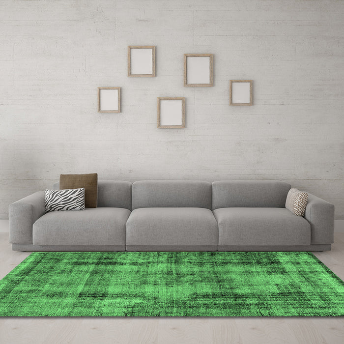 Machine Washable Oriental Emerald Green Industrial Area Rugs in a Living Room,, wshurb1745emgrn