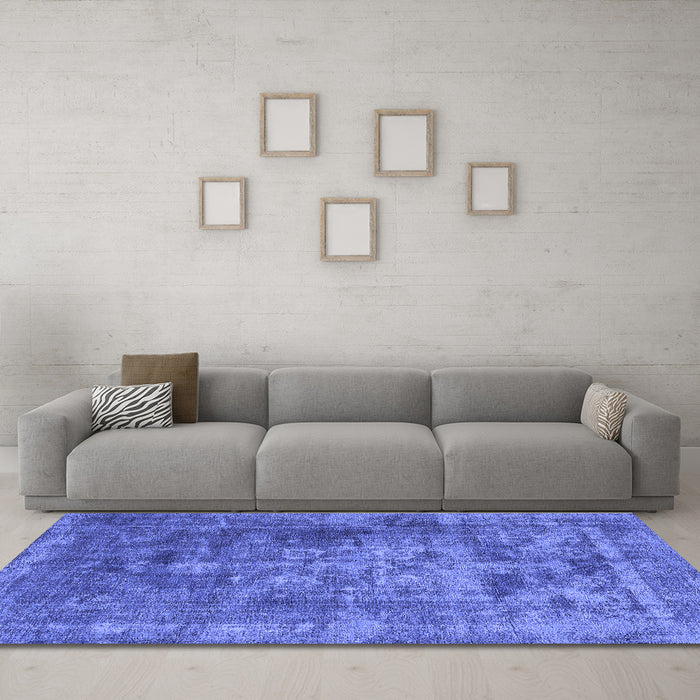 Machine Washable Oriental Blue Industrial Rug in a Living Room, wshurb1747blu