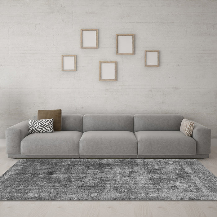 Machine Washable Oriental Gray Industrial Rug in a Living Room,, wshurb1747gry