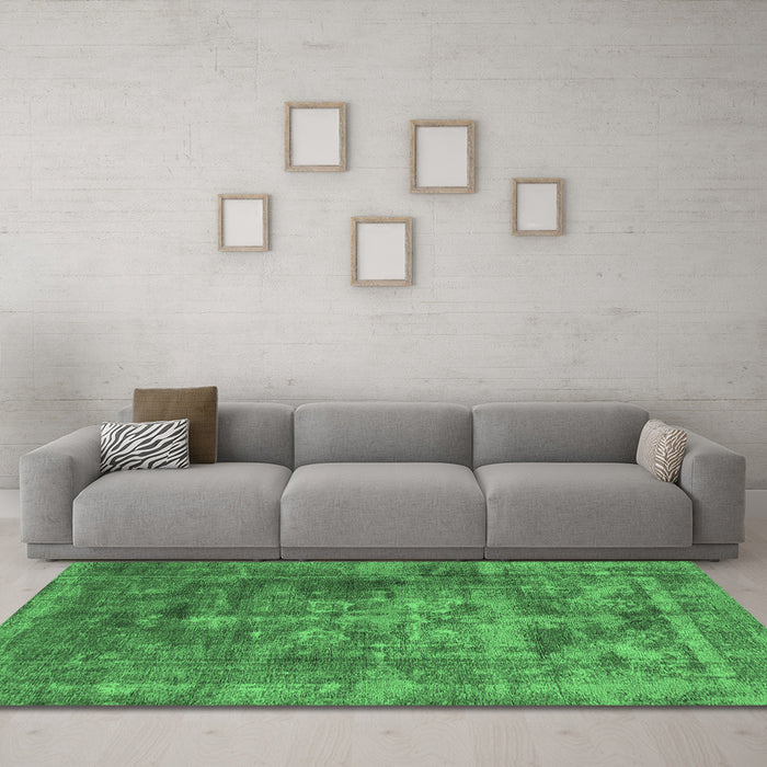 Machine Washable Oriental Emerald Green Industrial Area Rugs in a Living Room,, wshurb1747emgrn