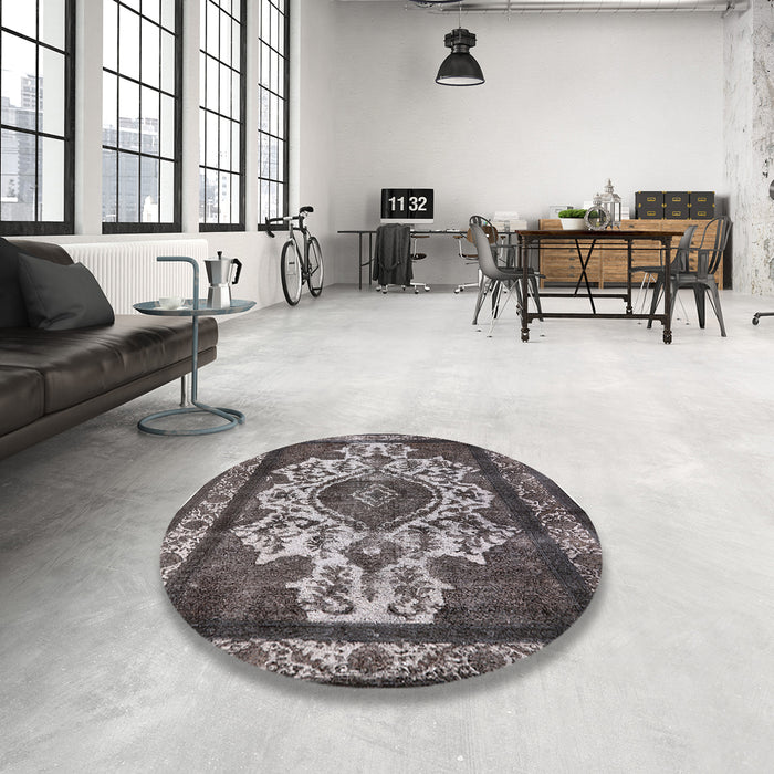 Round Mid-Century Modern Charcoal Gray Oriental Rug in a Office, urb1749