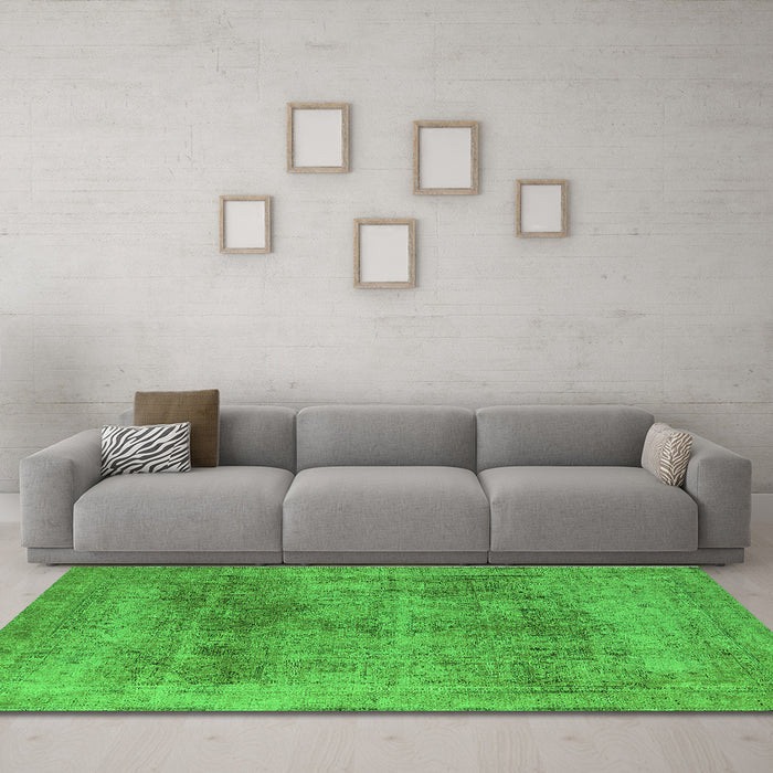 Machine Washable Oriental Green Industrial Area Rugs in a Living Room,, wshurb1752grn