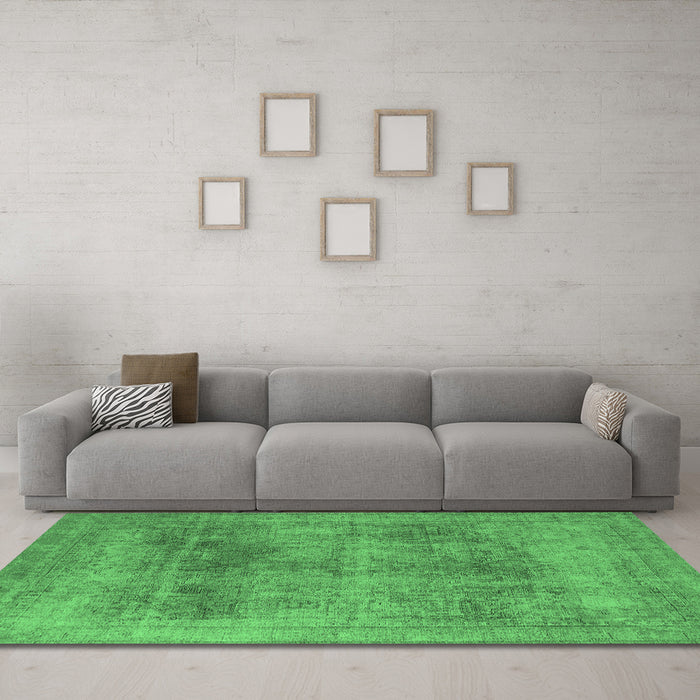 Machine Washable Oriental Emerald Green Industrial Area Rugs in a Living Room,, wshurb1752emgrn