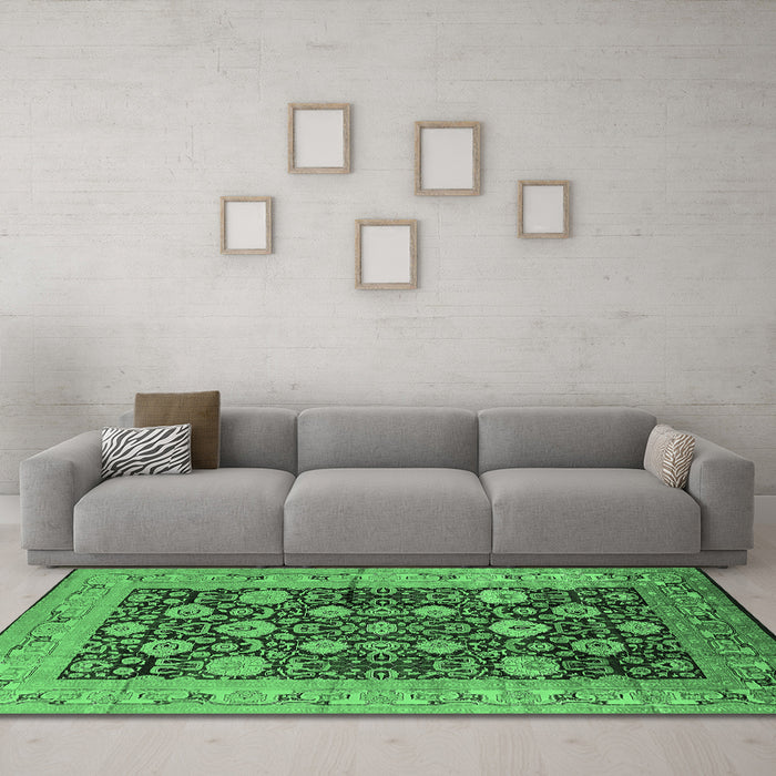 Machine Washable Oriental Emerald Green Industrial Area Rugs in a Living Room,, wshurb1756emgrn