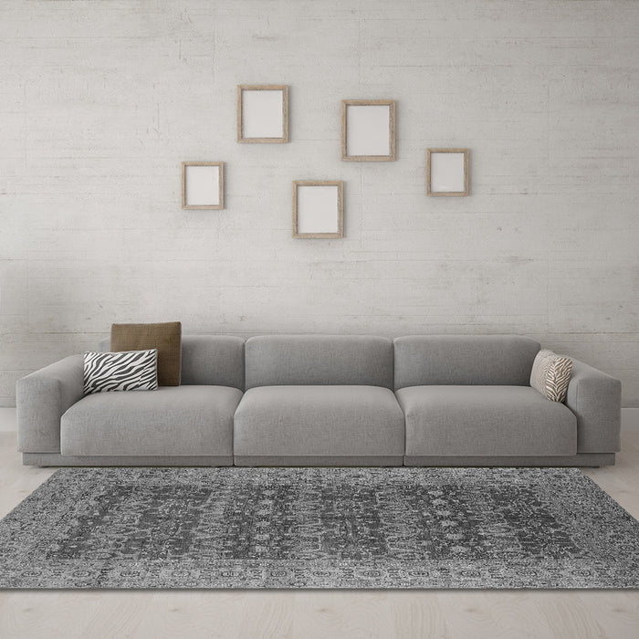 Machine Washable Oriental Gray Industrial Rug in a Living Room,, wshurb1758gry