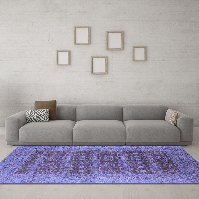 Machine Washable Oriental Blue Industrial Rug in a Living Room, wshurb1758blu