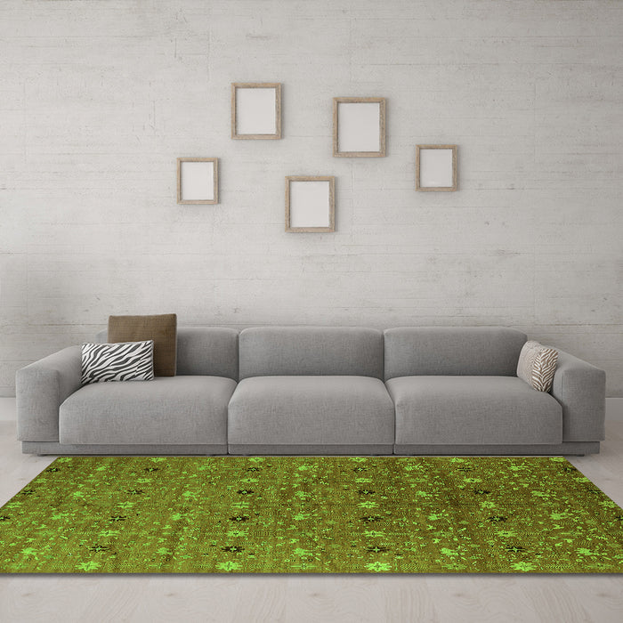 Machine Washable Oriental Green Industrial Area Rugs in a Living Room,, wshurb1759grn