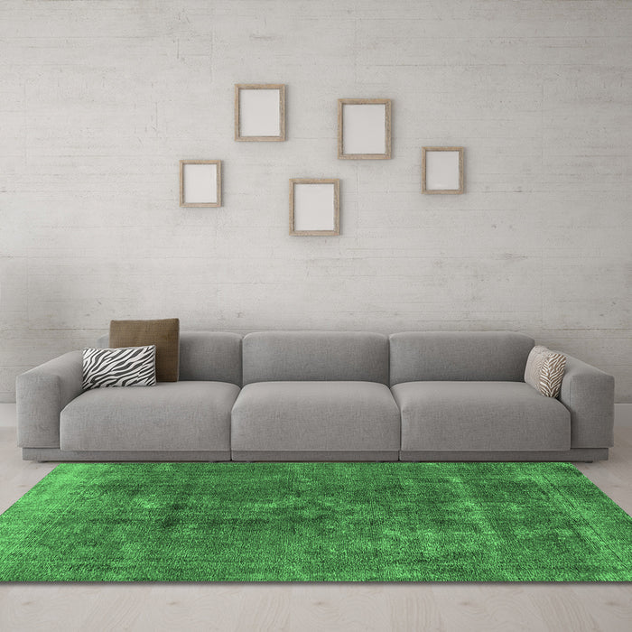 Machine Washable Oriental Emerald Green Industrial Area Rugs in a Living Room,, wshurb1760emgrn