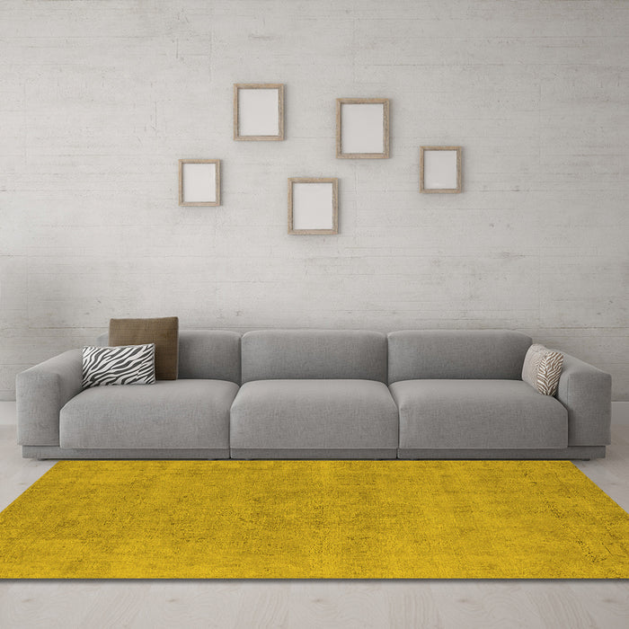 Machine Washable Oriental Yellow Industrial Rug in a Living Room, wshurb1761yw
