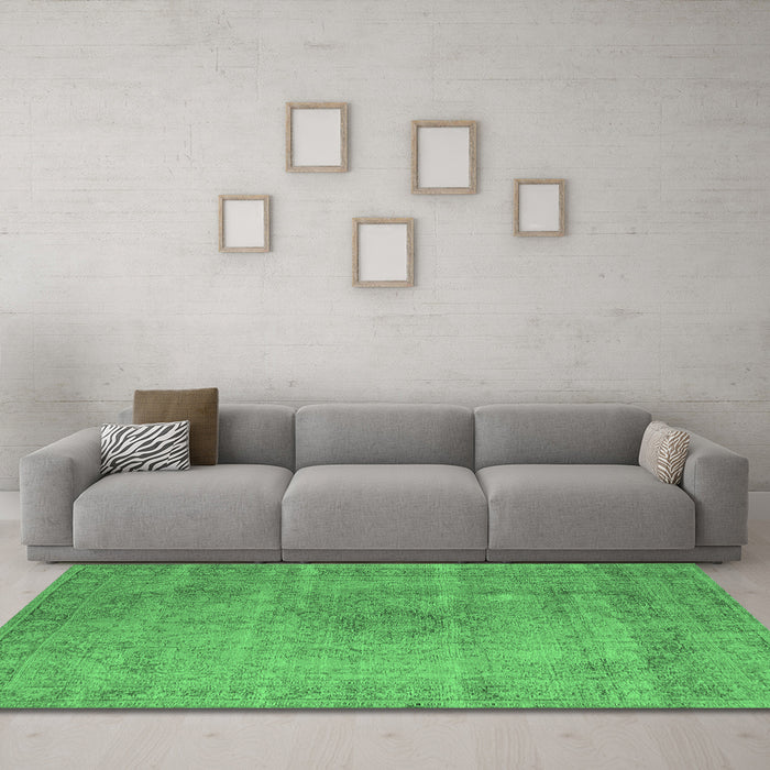 Machine Washable Oriental Emerald Green Industrial Area Rugs in a Living Room,, wshurb1762emgrn