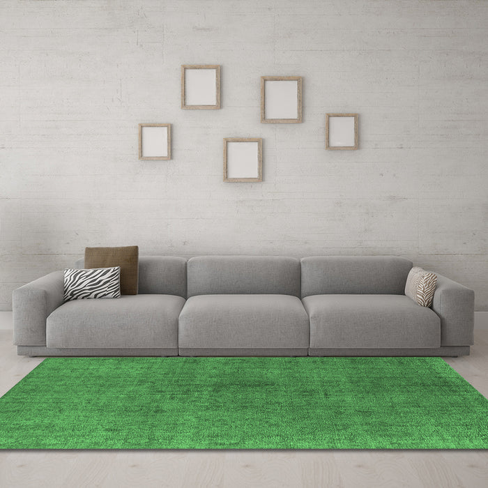 Machine Washable Oriental Emerald Green Industrial Area Rugs in a Living Room,, wshurb1763emgrn