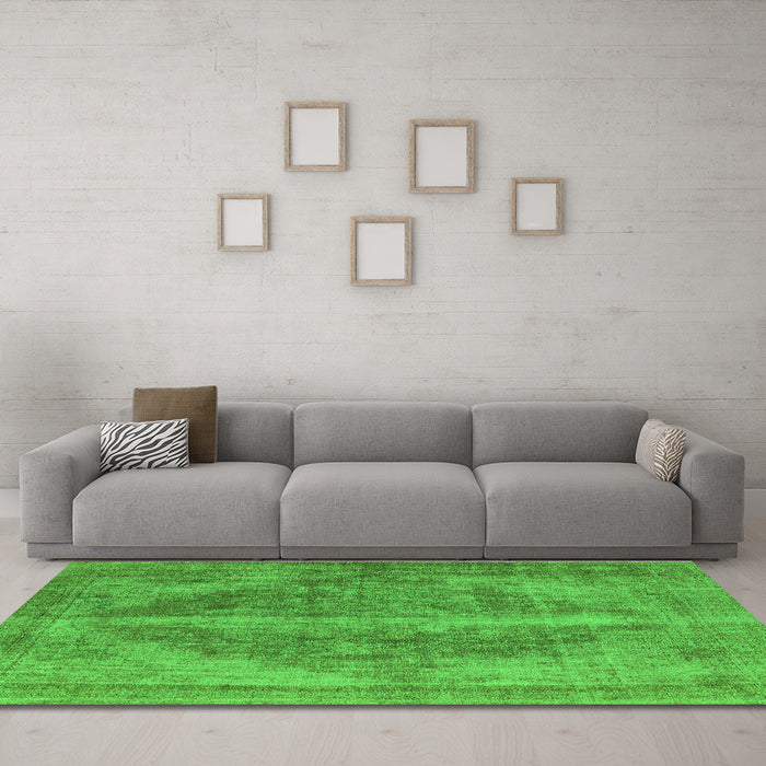 Machine Washable Oriental Green Industrial Area Rugs in a Living Room,, wshurb1767grn
