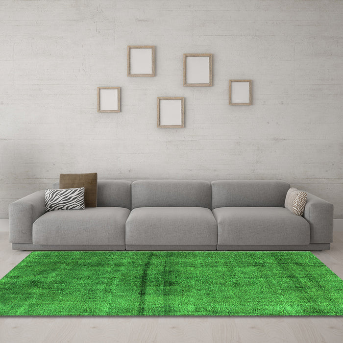 Machine Washable Oriental Green Industrial Area Rugs in a Living Room,, wshurb1768grn