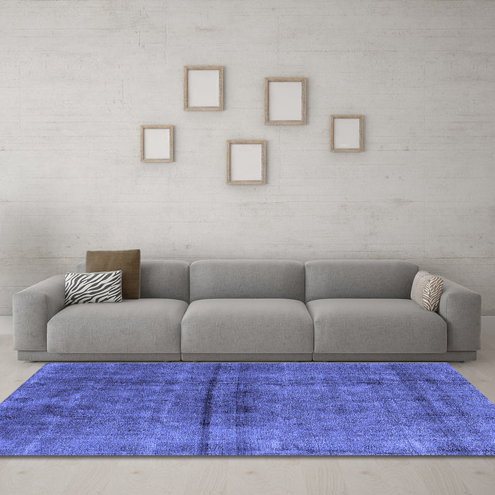 Machine Washable Oriental Blue Industrial Rug in a Living Room, wshurb1768blu