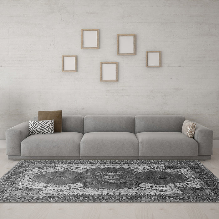 Machine Washable Oriental Gray Industrial Rug in a Living Room,, wshurb1769gry