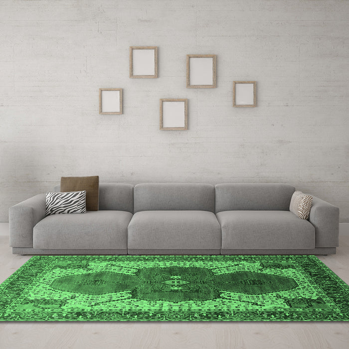 Machine Washable Oriental Emerald Green Industrial Area Rugs in a Living Room,, wshurb1769emgrn