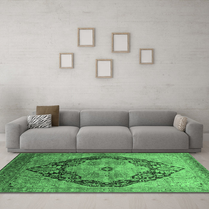 Machine Washable Oriental Emerald Green Industrial Area Rugs in a Living Room,, wshurb1770emgrn