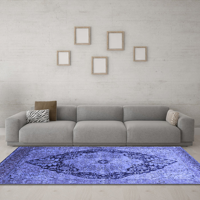 Machine Washable Oriental Blue Industrial Rug in a Living Room, wshurb1770blu