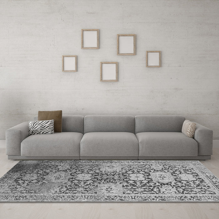 Machine Washable Oriental Gray Industrial Rug in a Living Room,, wshurb1774gry