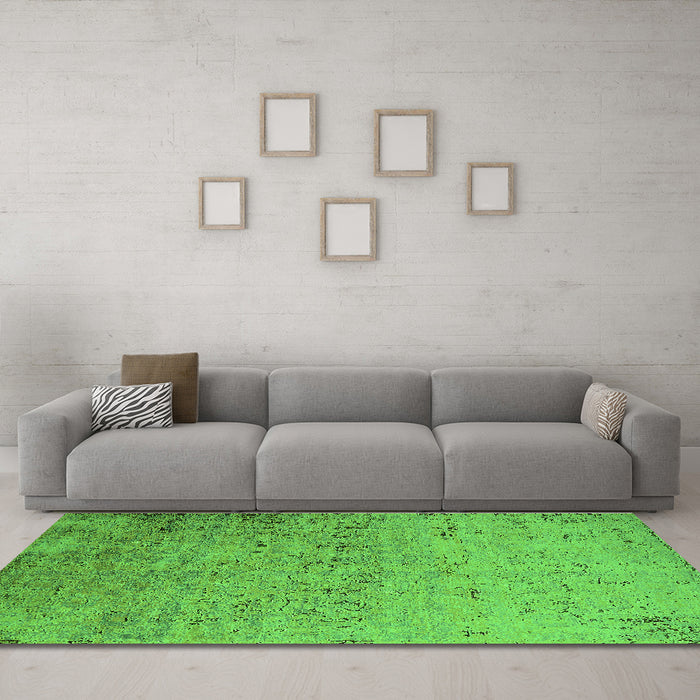 Machine Washable Oriental Green Industrial Area Rugs in a Living Room,, wshurb1777grn