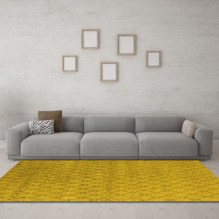Machine Washable Oriental Yellow Industrial Rug in a Living Room, wshurb1778yw