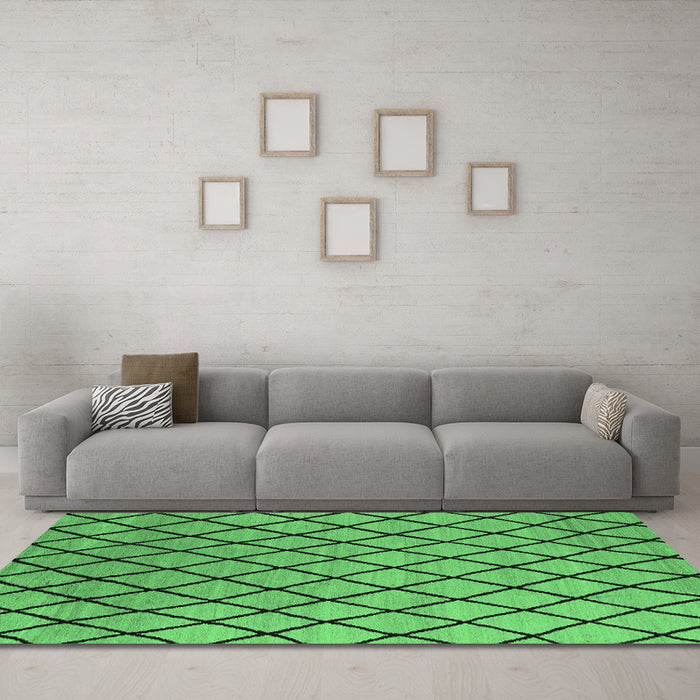 Machine Washable Oriental Emerald Green Industrial Area Rugs in a Living Room,, wshurb1779emgrn