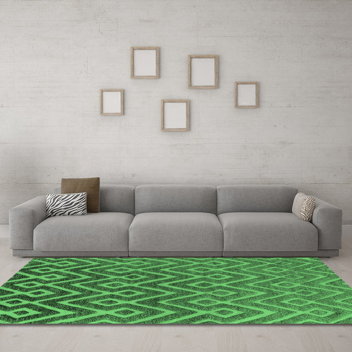 Machine Washable Oriental Emerald Green Industrial Area Rugs in a Living Room,, wshurb1784emgrn