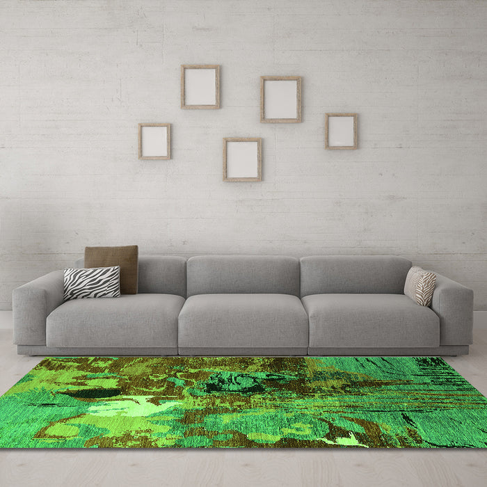 Machine Washable Oriental Green Industrial Area Rugs in a Living Room,, wshurb1785grn