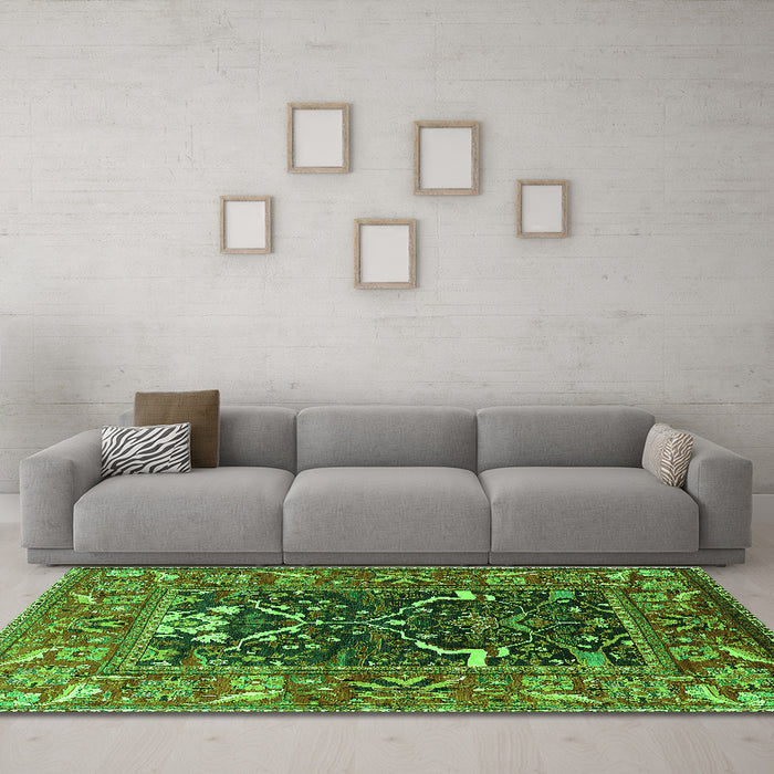 Machine Washable Oriental Green Industrial Area Rugs in a Living Room,, wshurb1791grn