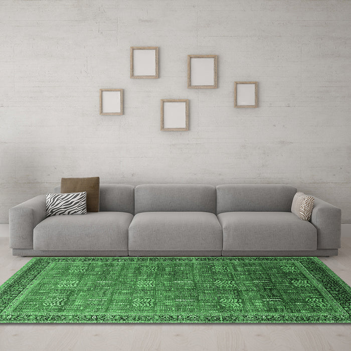Machine Washable Oriental Emerald Green Industrial Area Rugs in a Living Room,, wshurb1793emgrn