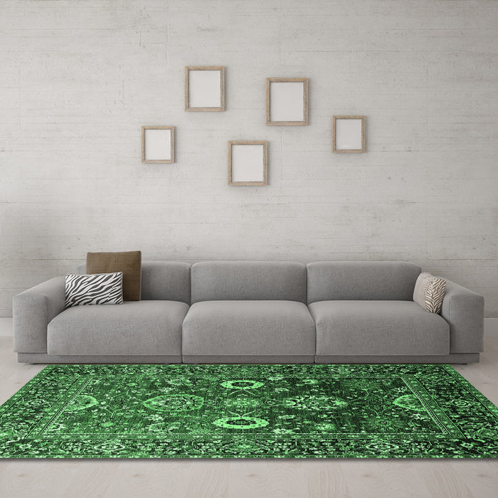 Machine Washable Oriental Emerald Green Industrial Area Rugs in a Living Room,, wshurb1796emgrn