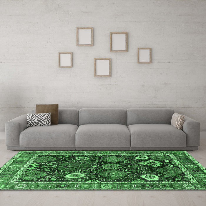 Machine Washable Oriental Emerald Green Industrial Area Rugs in a Living Room,, wshurb1797emgrn