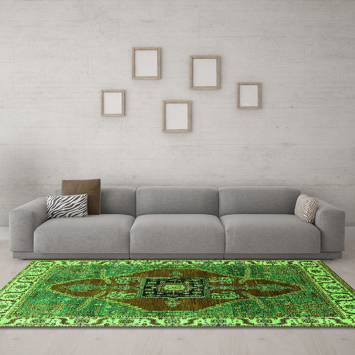 Machine Washable Oriental Green Industrial Area Rugs in a Living Room,, wshurb1798grn