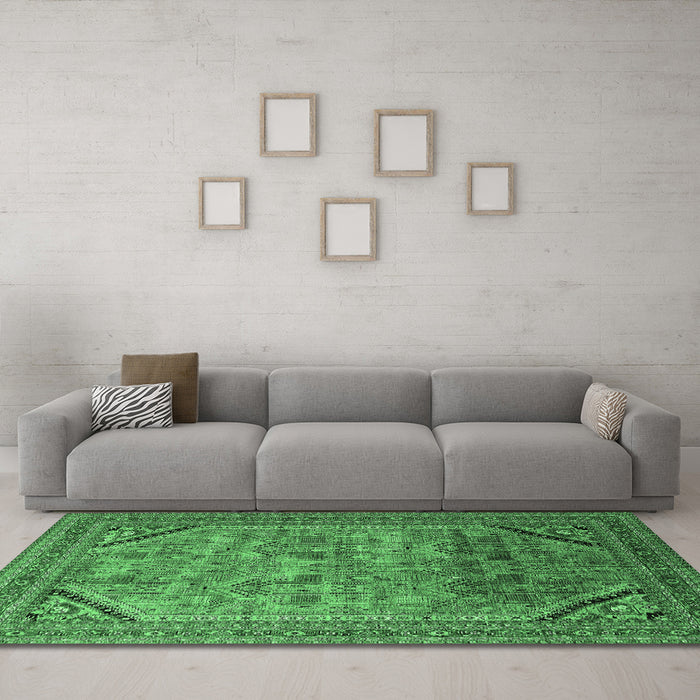 Machine Washable Oriental Emerald Green Industrial Area Rugs in a Living Room,, wshurb1802emgrn