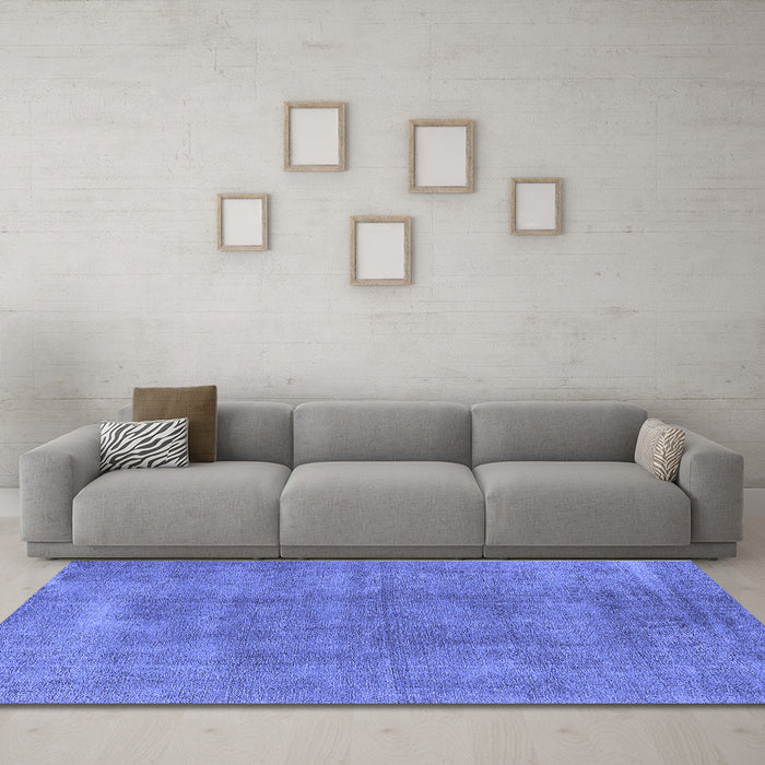 Machine Washable Oriental Blue Industrial Rug in a Living Room, wshurb1806blu