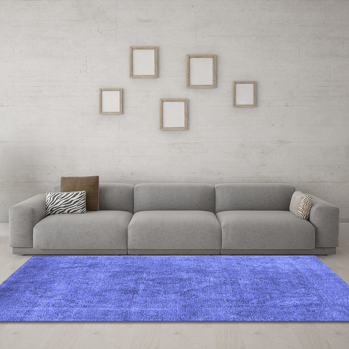 Machine Washable Oriental Blue Industrial Rug in a Living Room, wshurb1807blu